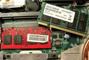 Notebook: 2 RAM-'Riegel'